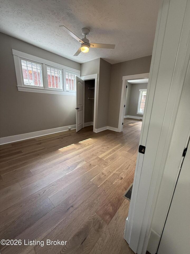 Property Photo:  801 S 40th St  KY 40211 