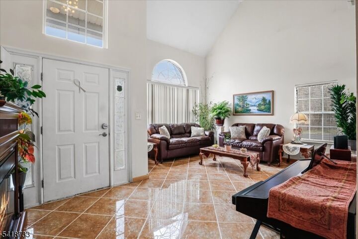 Property Photo:  34 Gate Ln  NJ 08857 