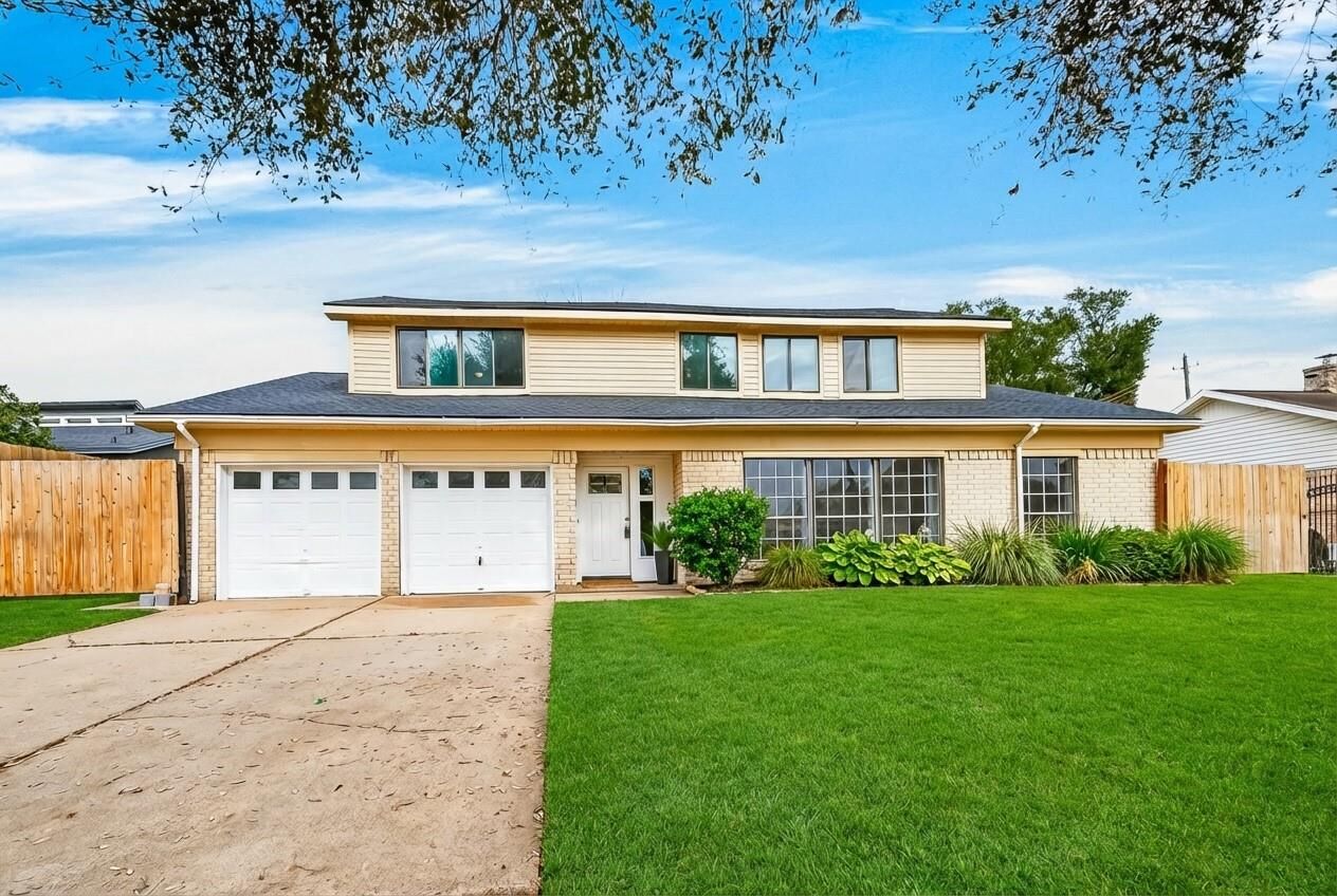 Property Photo:  9110 Vickijohn Drive  TX 77031 