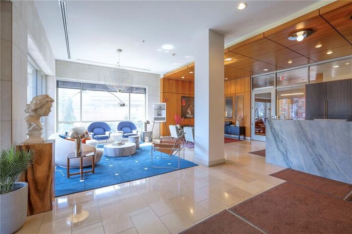 Property Photo:  4950 Central Street 1001  MO 64112 