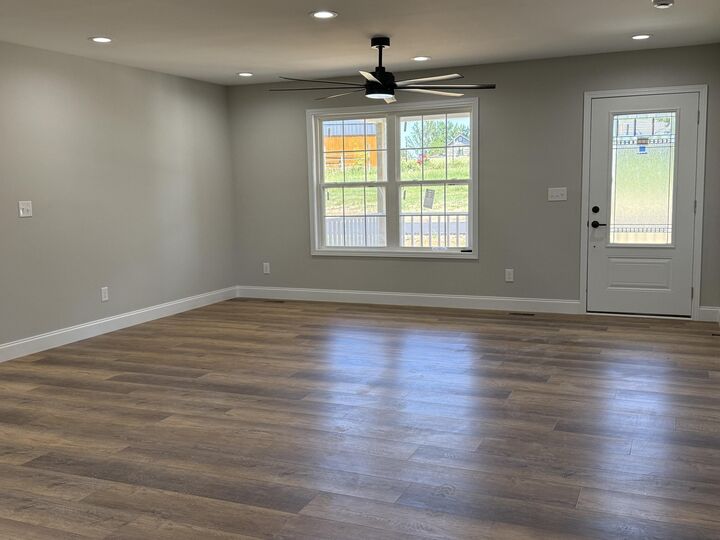 Property Photo:  315 Hawk Creek Road  KY 40741 
