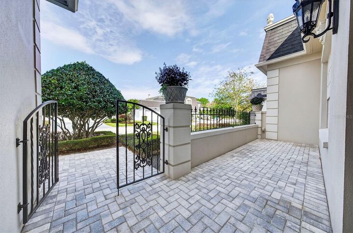 Property Photo:  925 Ashington Place 3  FL 32804 