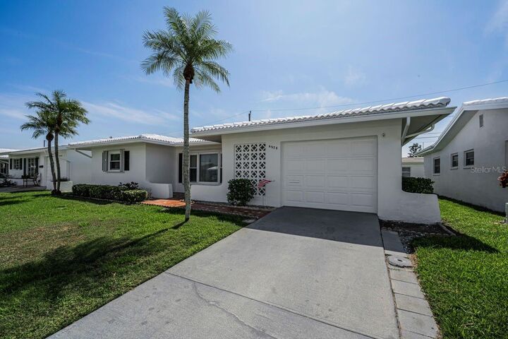 Property Photo: 4526 100th Avenue N 4256 FL 33782