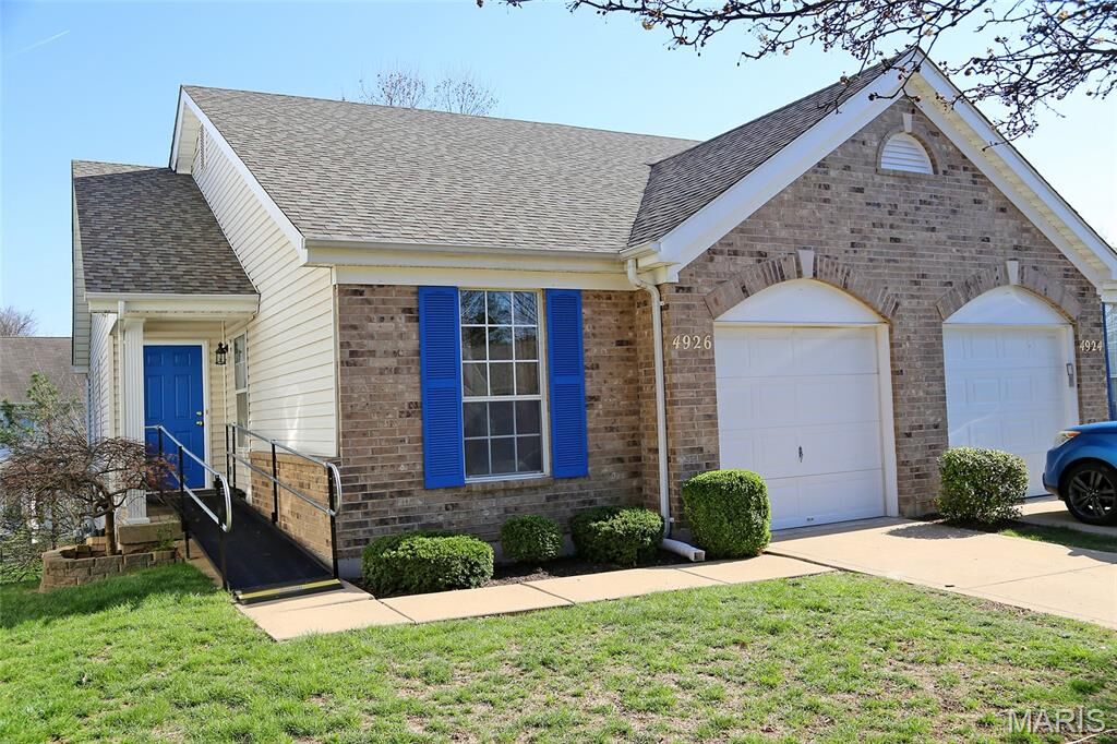 Property Photo:  4926 Hurstborough Court  MO 63042 