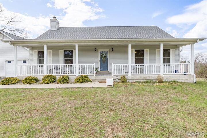 Property Photo: 9075 32 Highway MO 63670