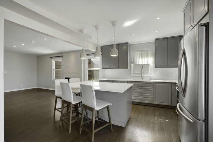 Property Photo:  924 Shambliss Lane  IL 60089 