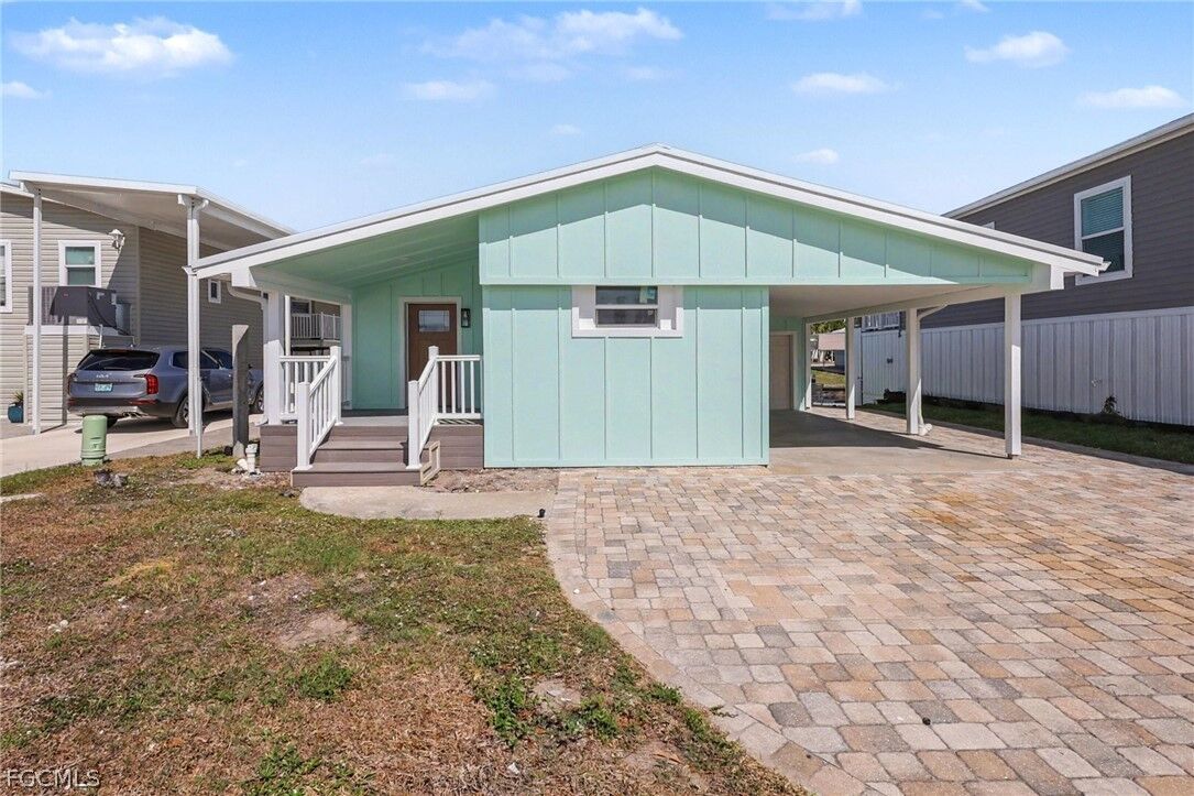 Property Photo:  11330 Cypress Lane  FL 33931 