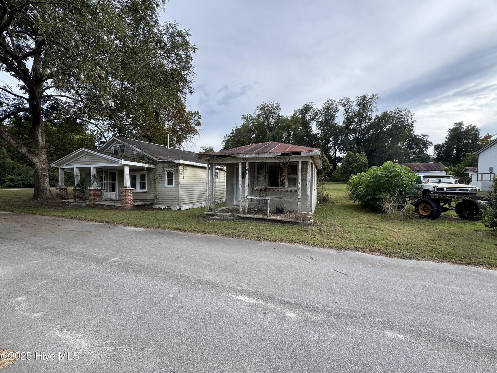 Property Photo: 108 Bell Street NC 28573