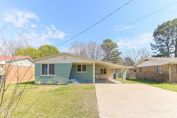 Property Photo: 205 S 13th Avenue AR 72450