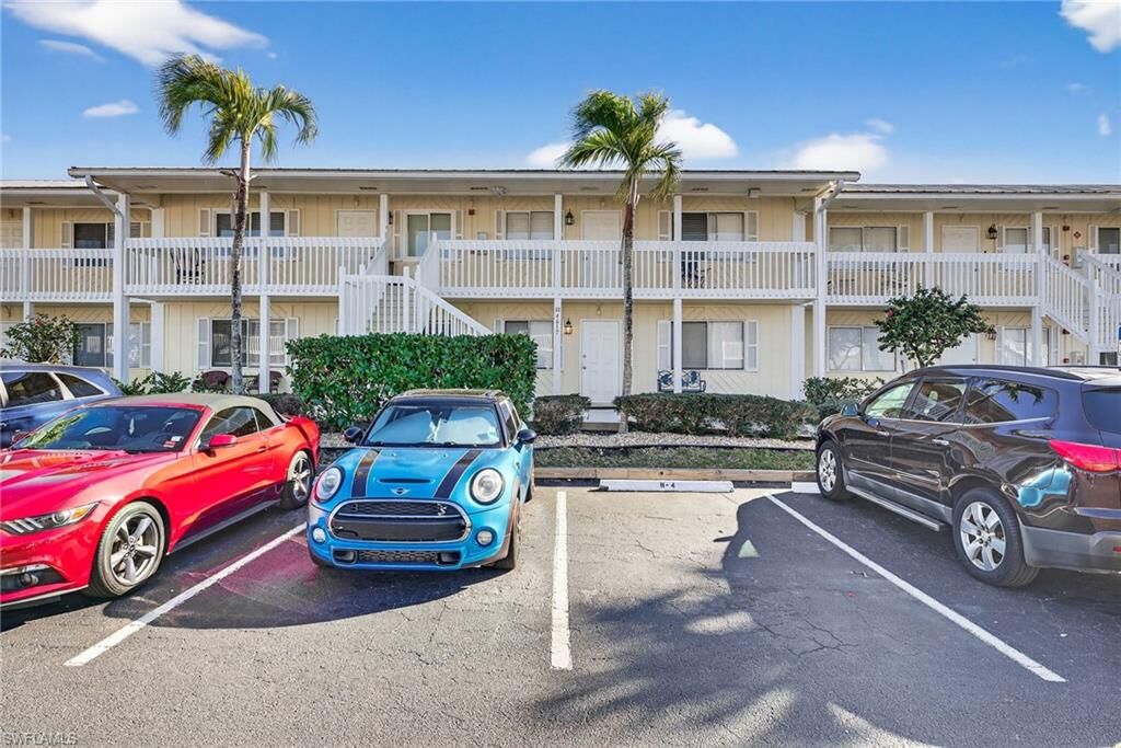 Property Photo:  4617 Bayshore Dr H4  FL 34112 
