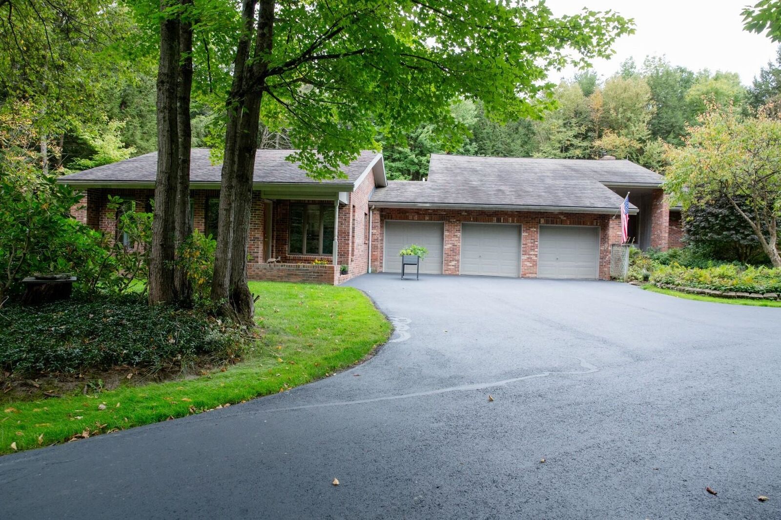 Property Photo: 284 Chimney Hill Drive VT 05446