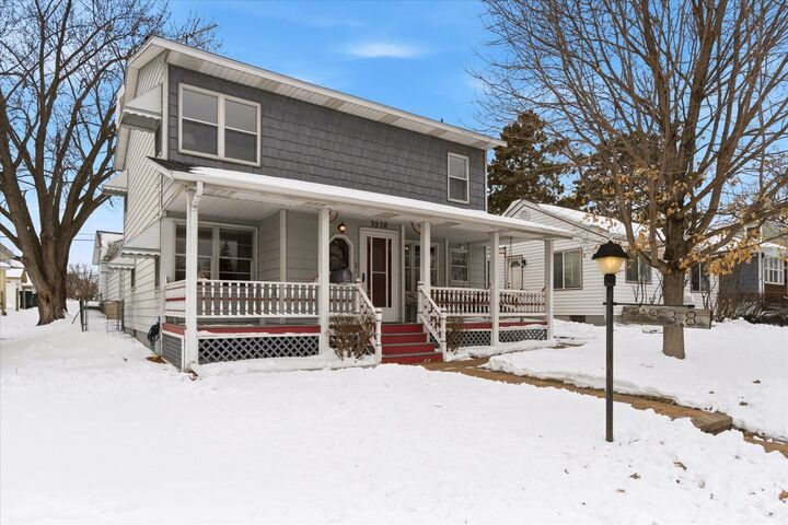 Property Photo:  3938 Jackson Street NE  MN 55421 