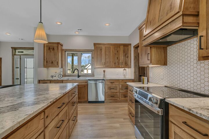 Property Photo:  2024 Forest Court  MN 56303 