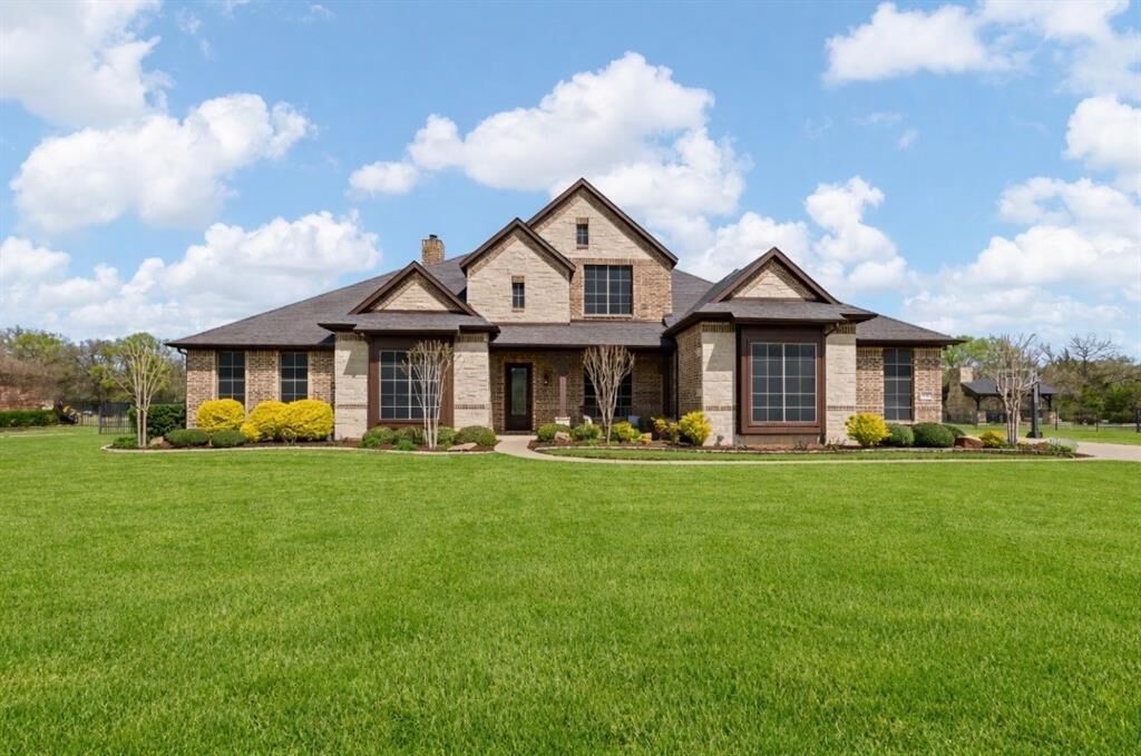 Property Photo:  8112 Sharon Jean Drive  TX 76063 