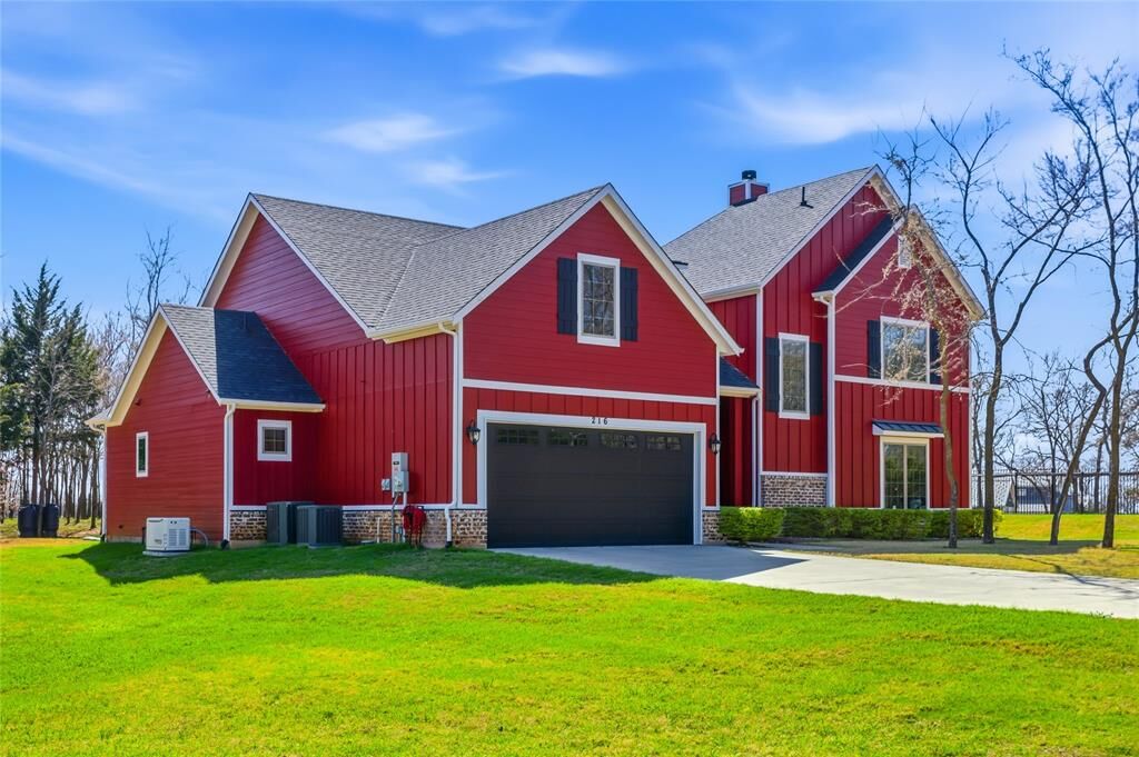 Property Photo: 216 Glen Ellen Road TX 75076