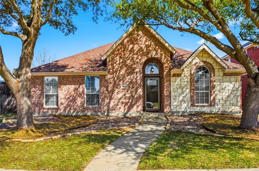 Property Photo: 1629 Lake Tawakoni Drive TX 75002