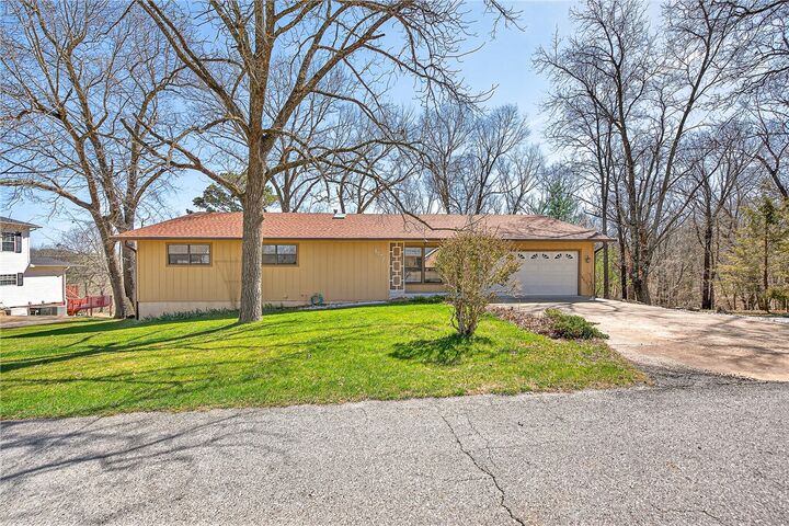 Property Photo: 8272 Fairway Drive AR 72756