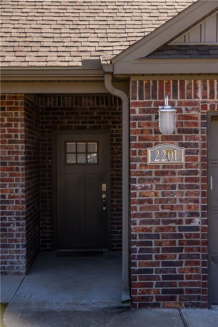 Property Photo:  2201 Aspen  AR 72761 