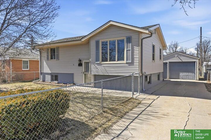 Property Photo: 4004 N 13 Street IA 51510