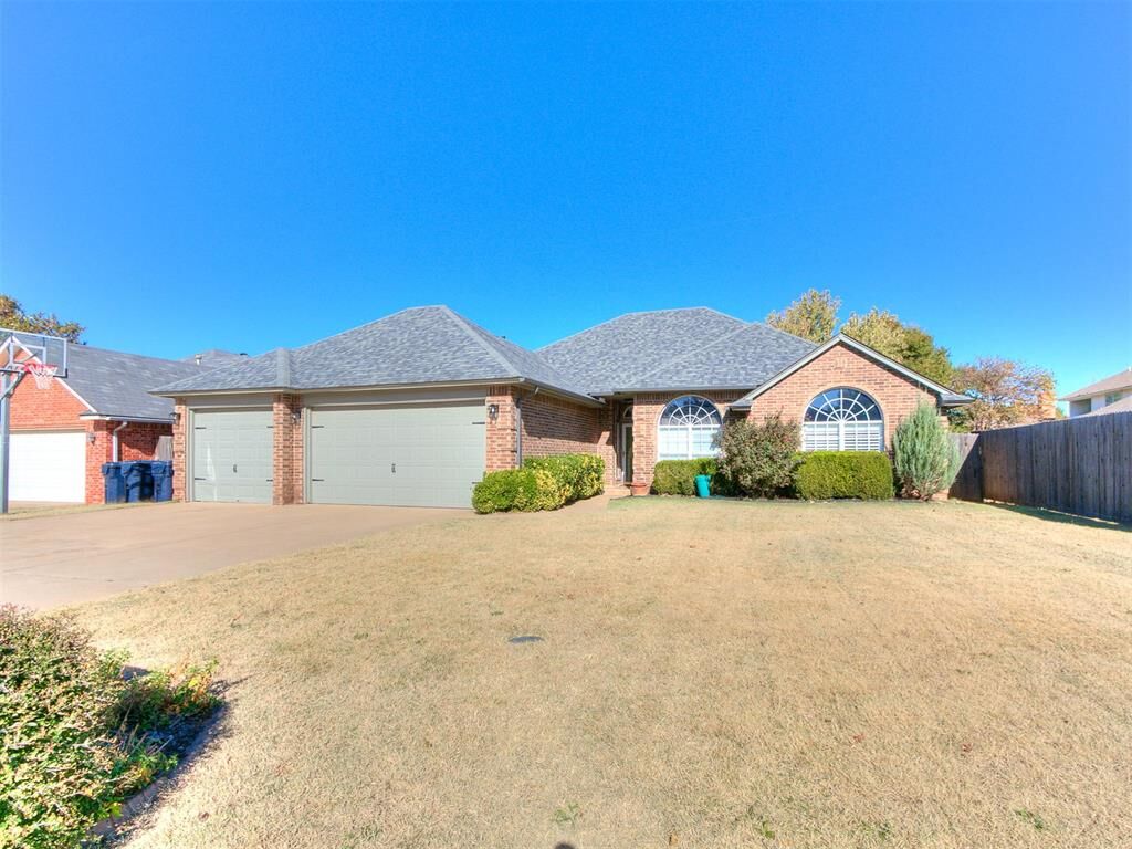 Property Photo:  7305 NW 129th Street  OK 73142 
