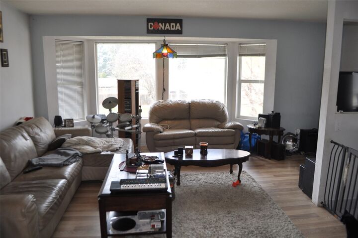 Property Photo: 407 Baird Avenue 5 BC V4Y 4A2