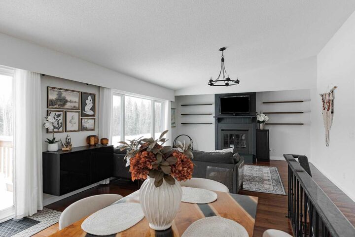 Property Photo:  713 Timberline Drive  AB T9K 1B1 