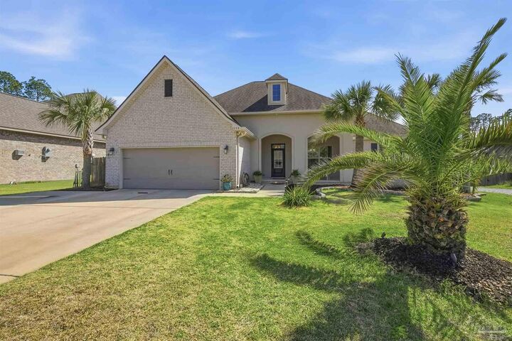 Property Photo: 1559 Sawyers Ridge Cv FL 32533