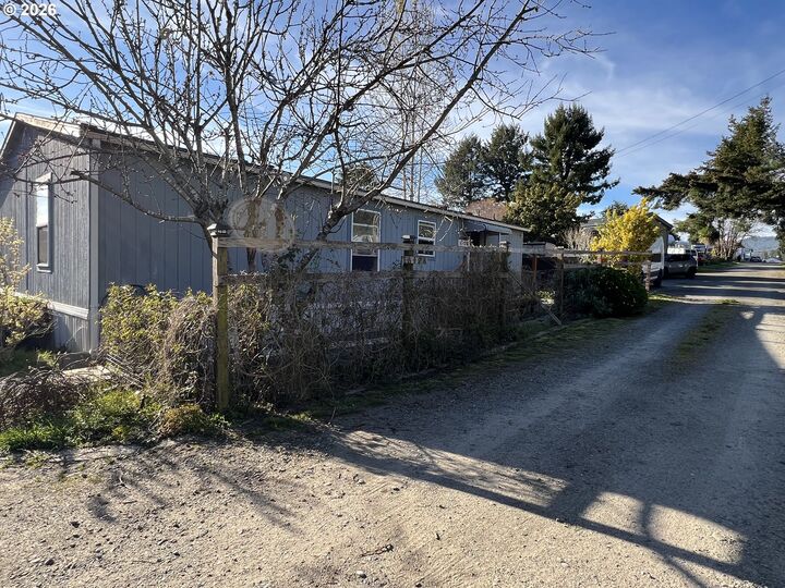 Property Photo: 16126 Gustafson Ln OR 97415