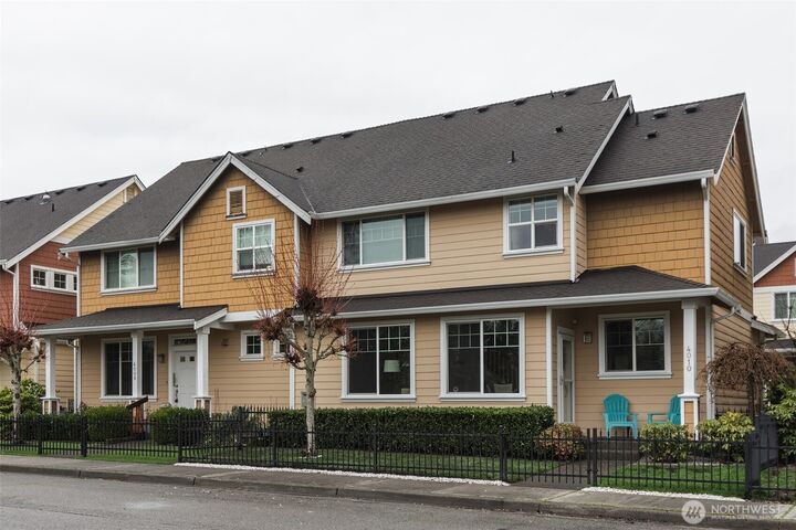 Property Photo:  4010 NE 3rd Court  WA 98056 