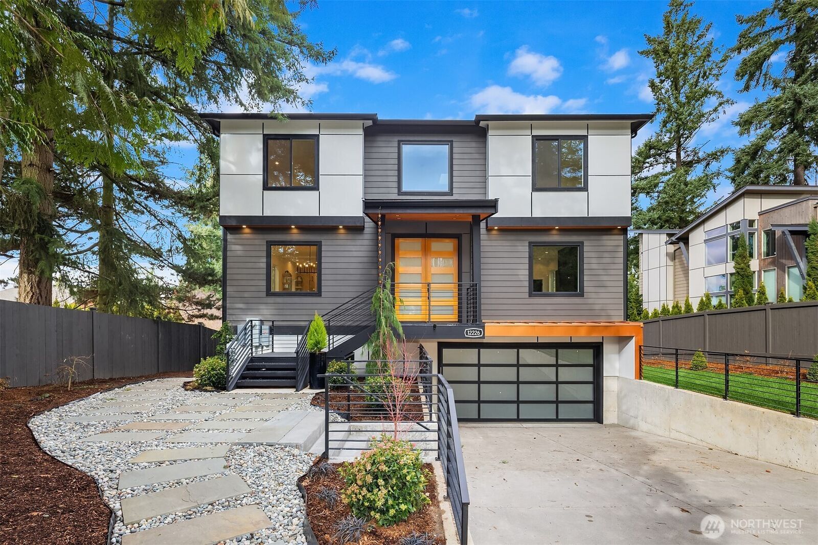 Property Photo:  12226 NE 70th Street  WA 98033 