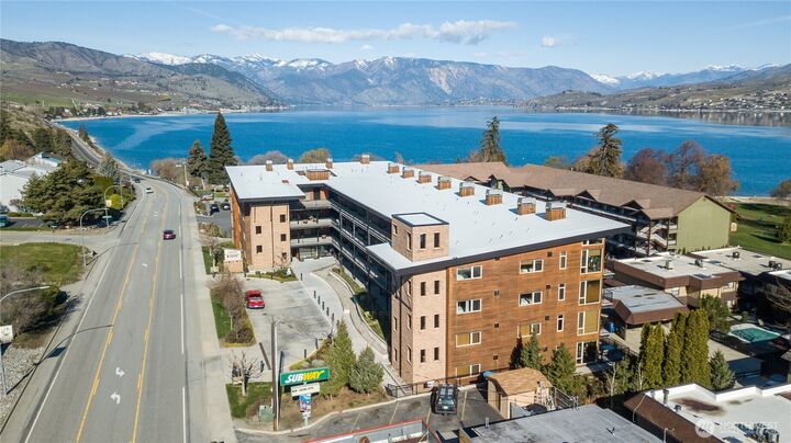 Property Photo:  2220 W Woodin Avenue 106  WA 98816 