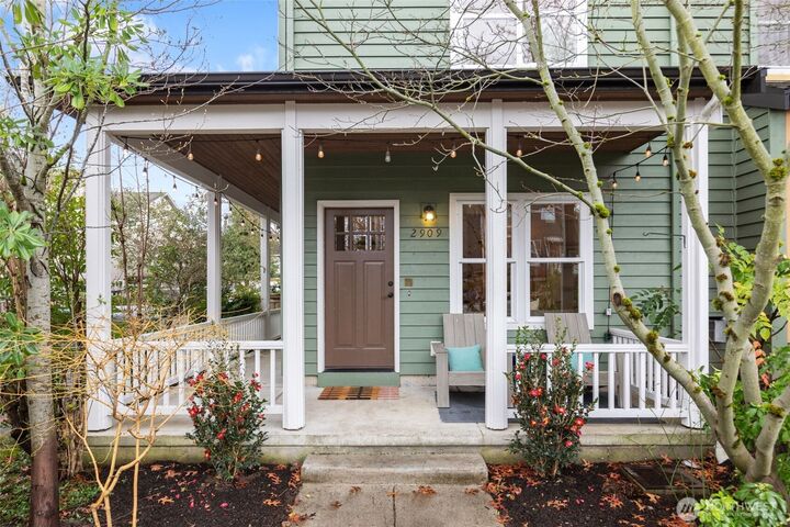 Property Photo: 2909 S Adams Street WA 98108