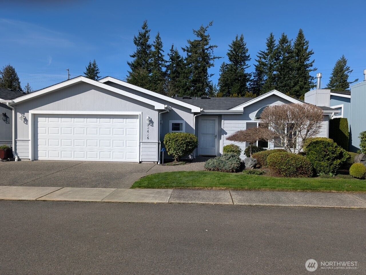 Property Photo:  21616 SE 272nd Lane  WA 98038 