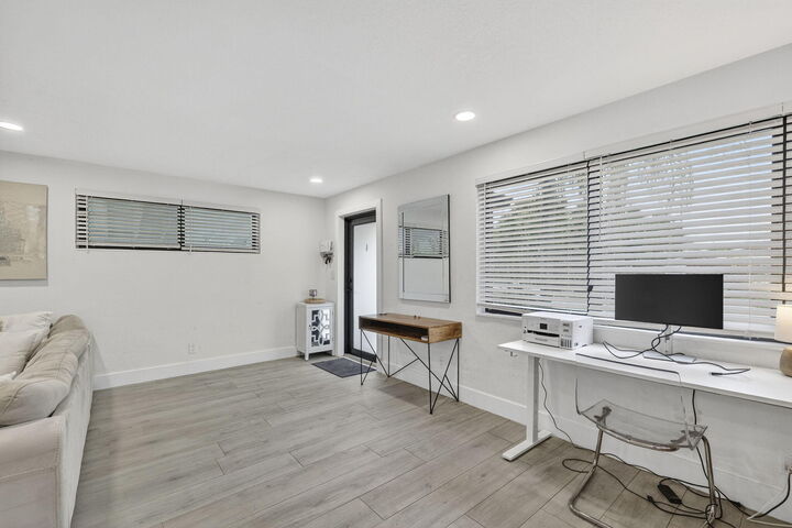 Property Photo:  830 NE 59th Court  FL 33334 