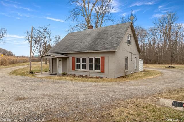 Property Photo:  24915 Saint Paul Boulevard  MI 48045 