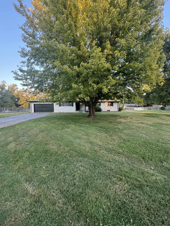 Property Photo: 1300 S Fieldcrest St KS 67209