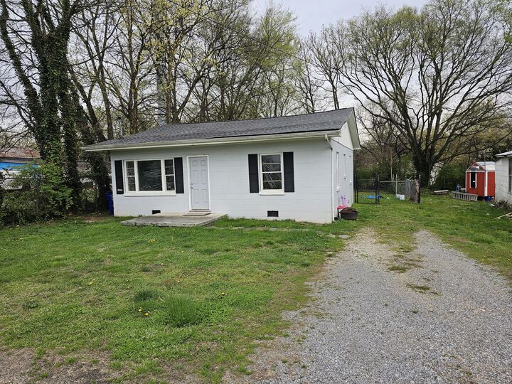Property Photo:  740 Railroad Street NE  TN 37311 
