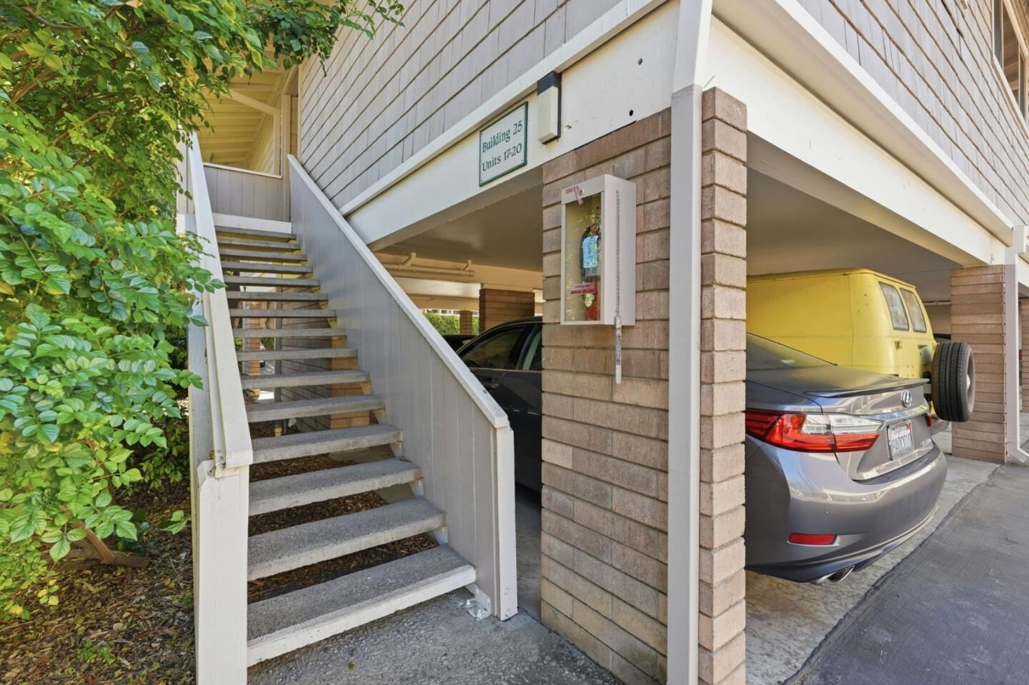 Property Photo: 500 West Middlefield Road 20 CA 94043