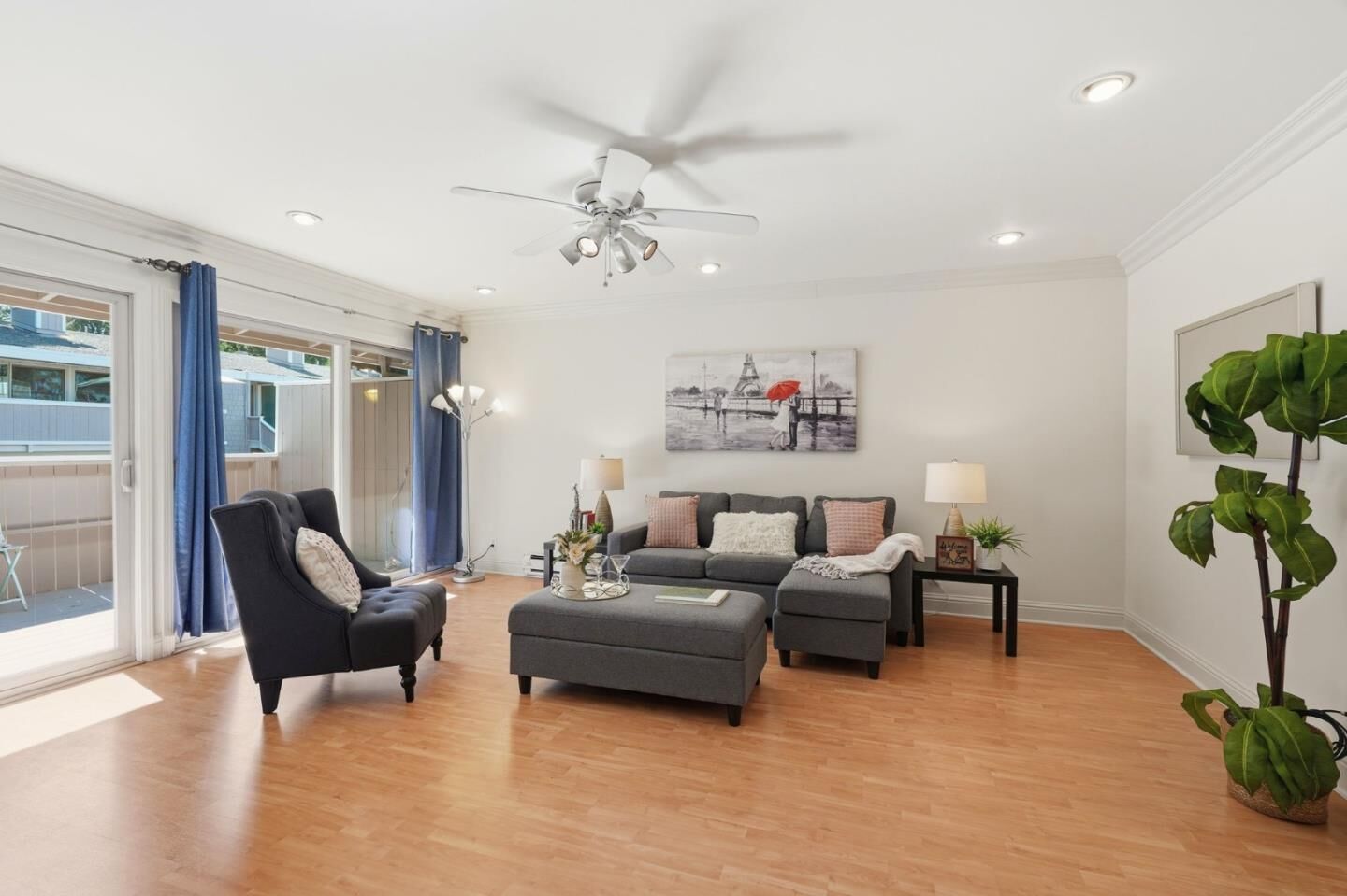 Property Photo:  500 West Middlefield Road 20  CA 94043 