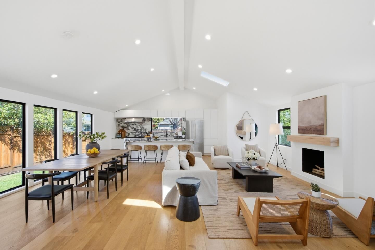 Property Photo: 909 Sunnybrae Boulevard CA 94402