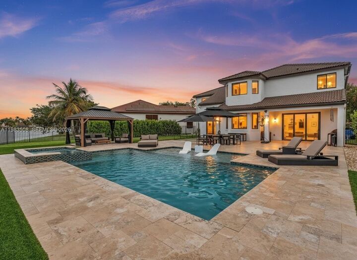 Property Photo:  774 Heritage Dr  FL 33326 