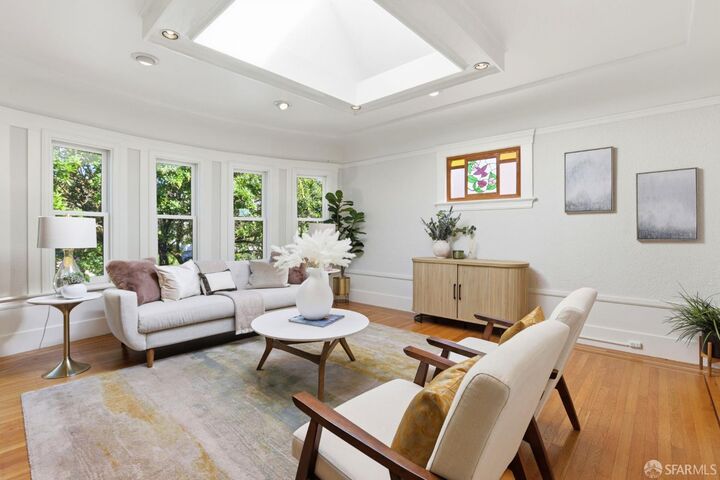 Property Photo:  2455 25th Avenue  CA 94116 