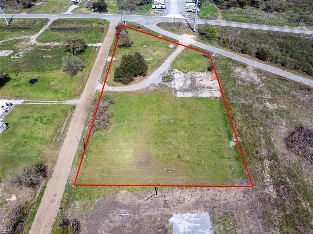 Property Photo: 111 Susan Street LA 70631