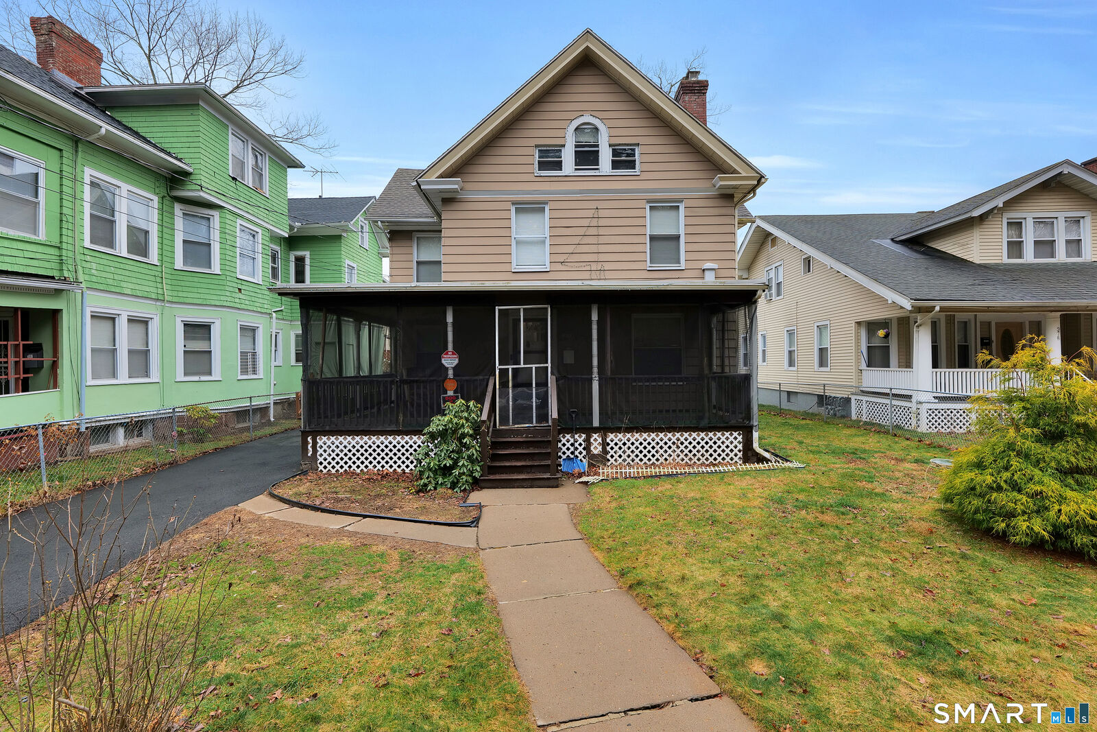 Property Photo:  382 Vine Street  CT 06112 