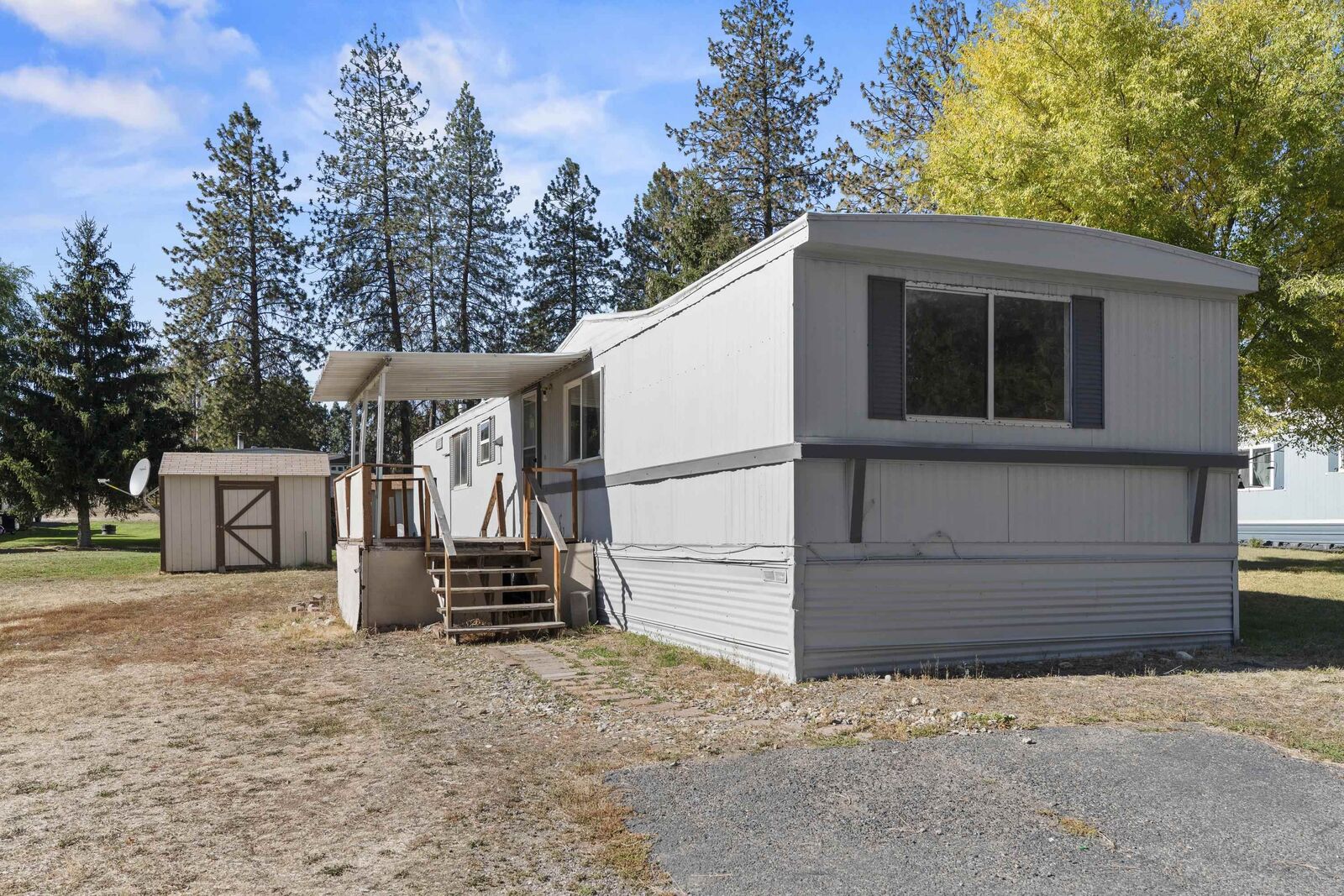 Property Photo:  34124 N Newport Hwy #18  WA 99003 