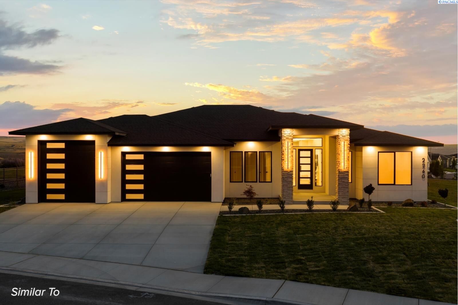 Property Photo: 7541 W 22nd Place WA 99337