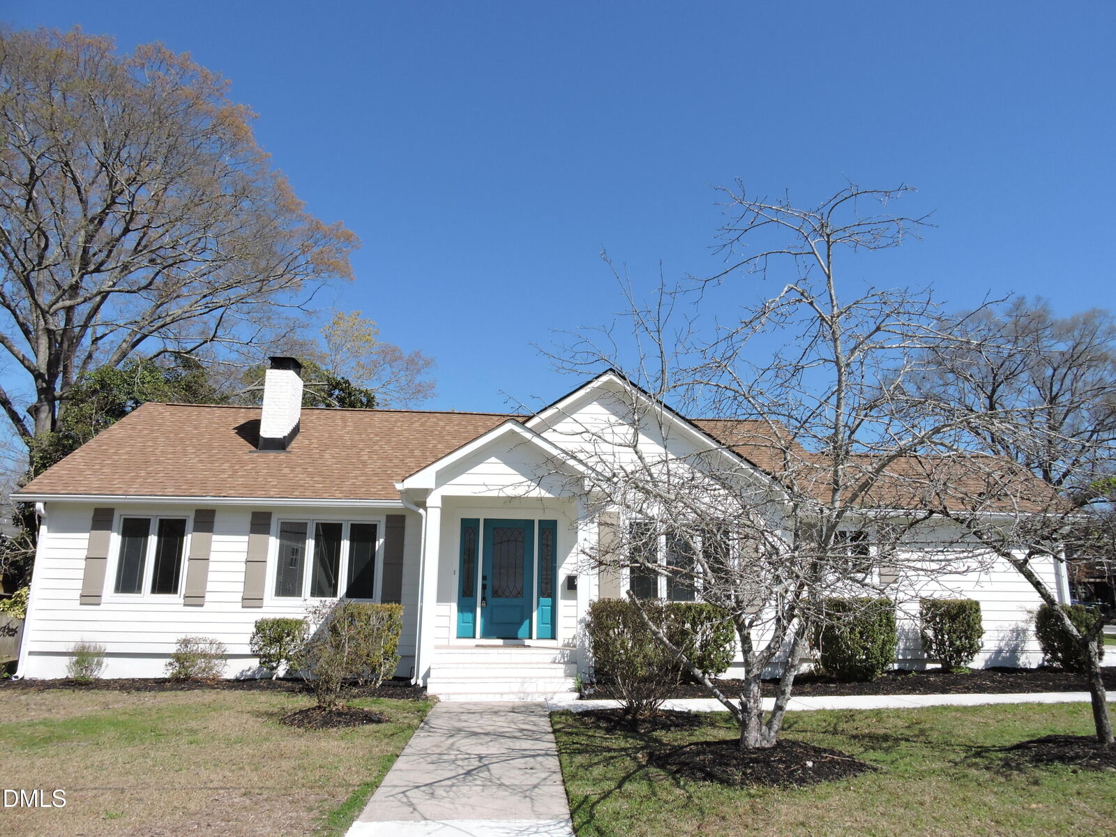 Property Photo:  511 Raleigh Street  NC 27526 