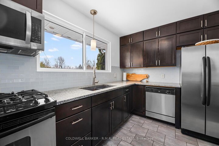 Property Photo: 8 Charlbrook Avenue ON L4M 2Y4