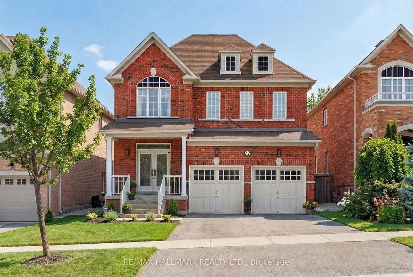 Property Photo: 77 Maurier Boulevard ON L6A 0V1