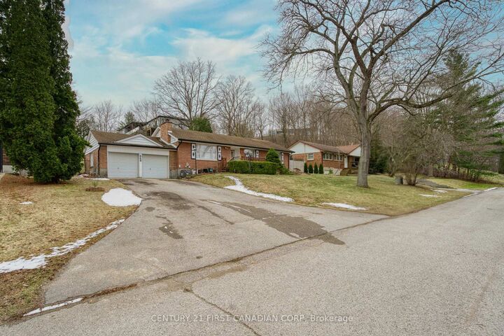 Property Photo:  648 Westwood Drive  ON N6K 1A7 